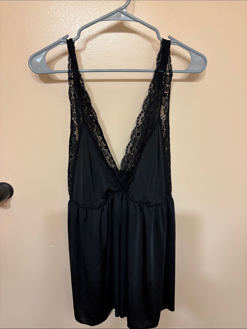 SHEIN Black Lace V-Neck Satin Chemise